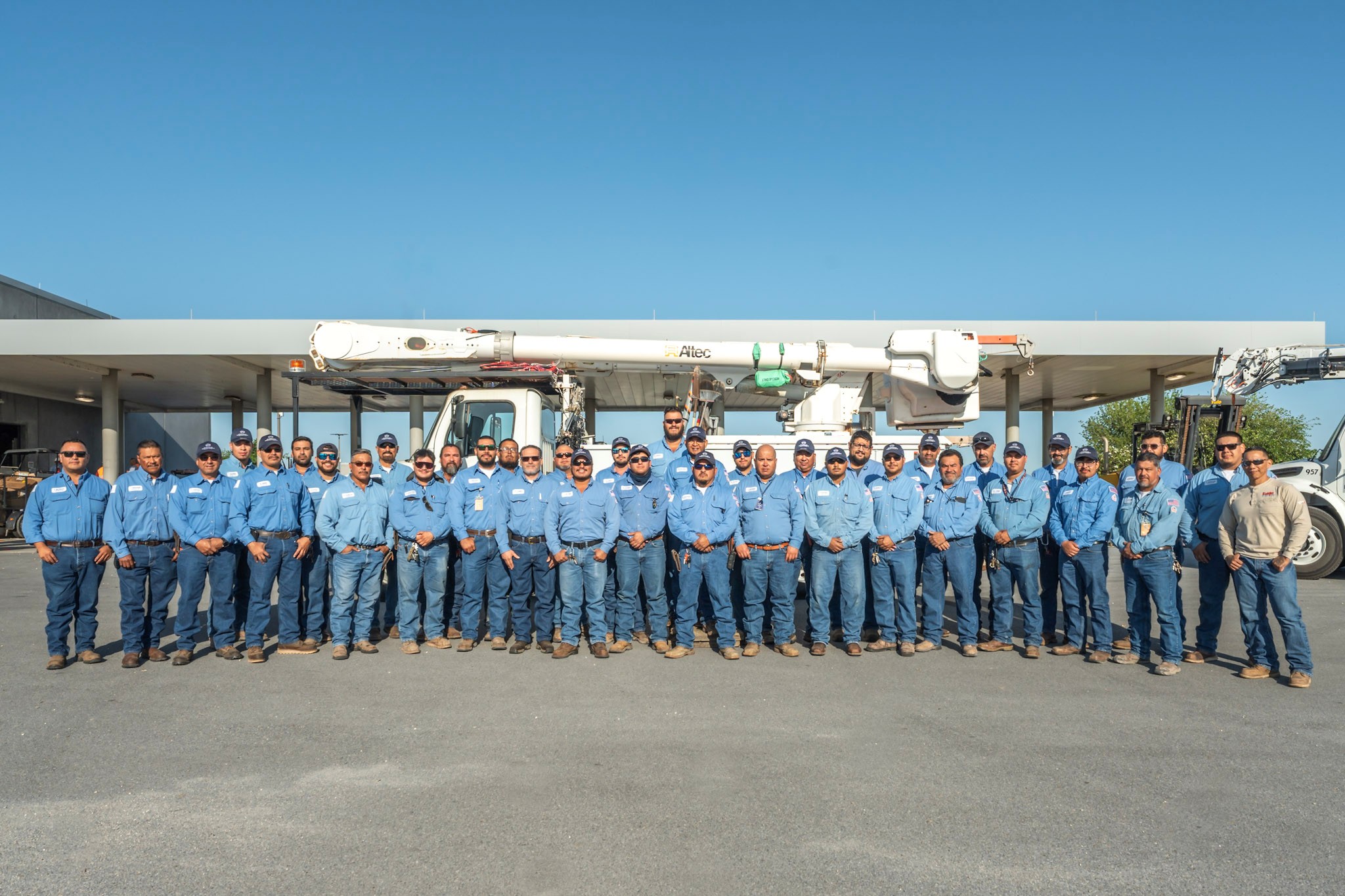 BPUB line crew at work